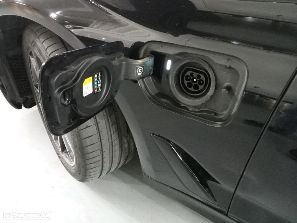 BMW 520 e Pack M - 11