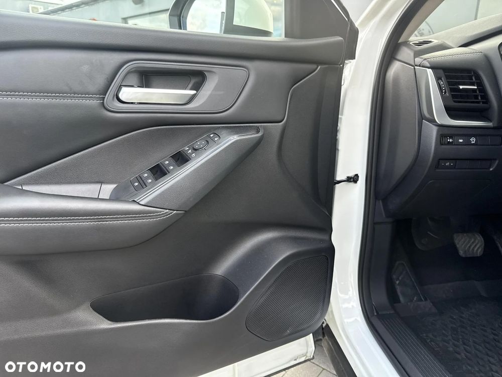 Nissan Qashqai 1.3 DIG-T mHEV Acenta Xtronic - 11