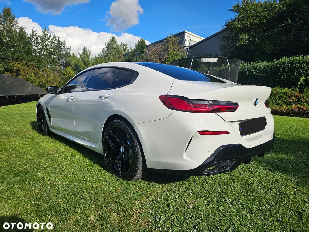 BMW Seria 8 840i - 22