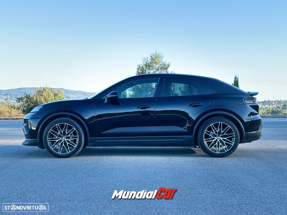 Porsche Macan Electric 4 - 4