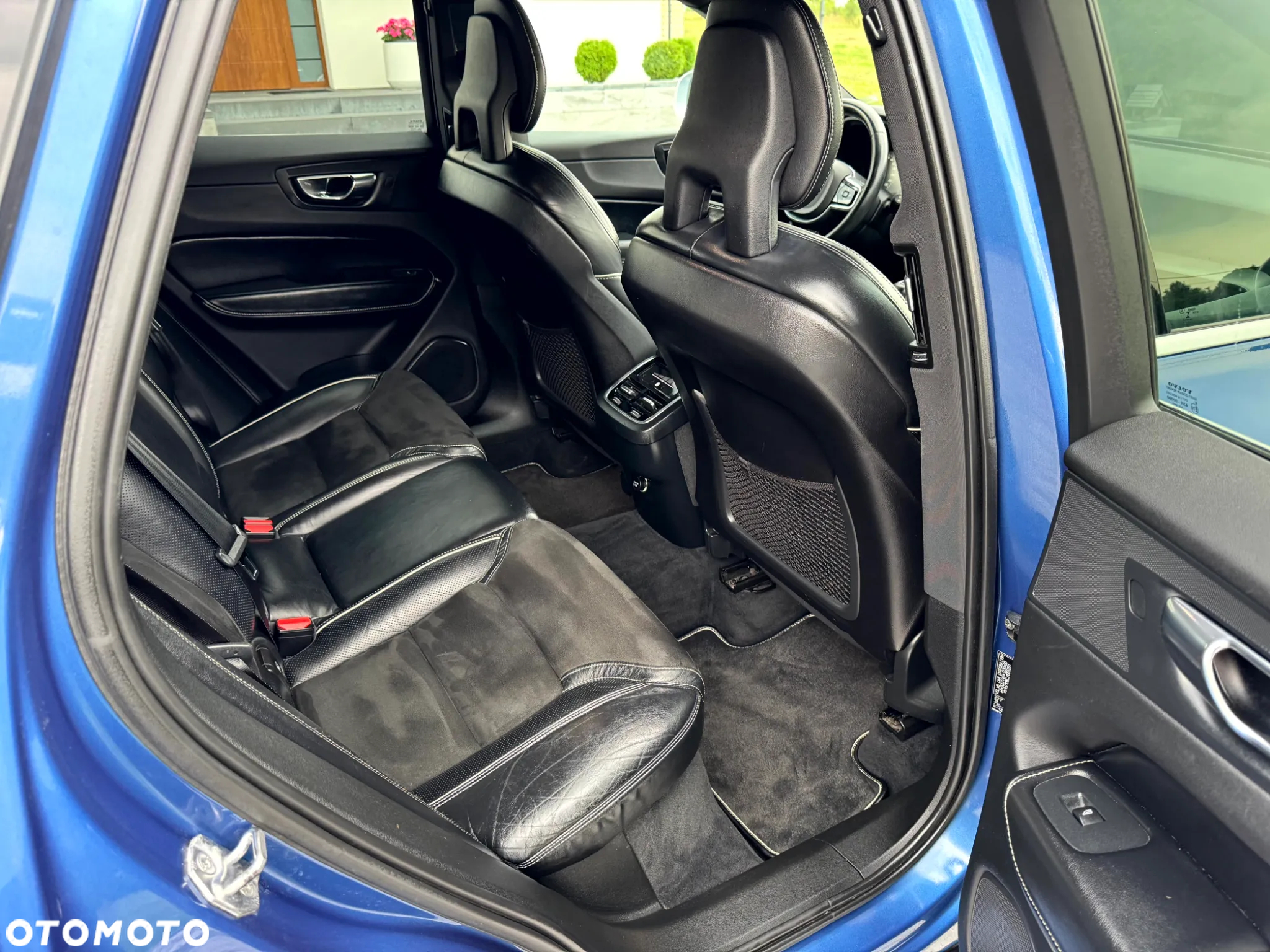 Volvo XC 60 T5 AWD R-Design - 15