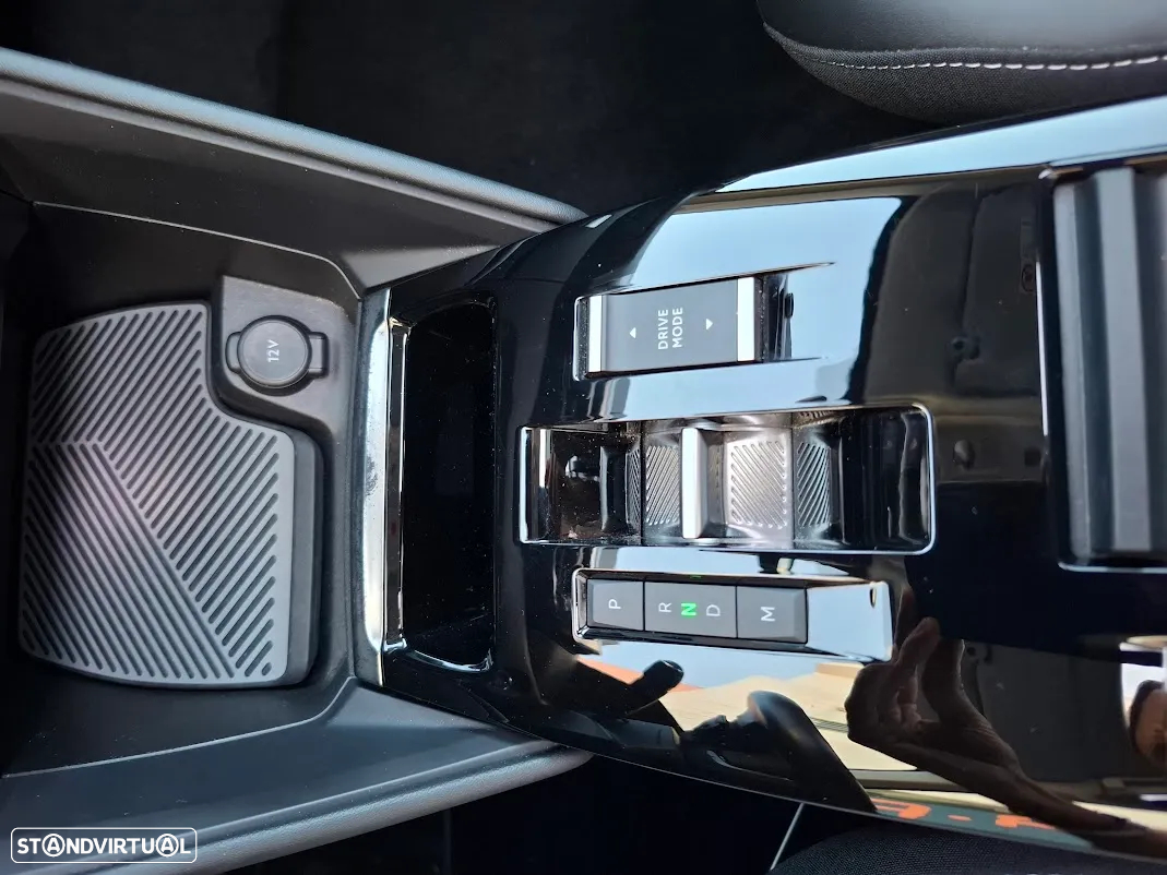 Citroën C4 PureTech 130 Stop&Start EAT8 SHINE - 27