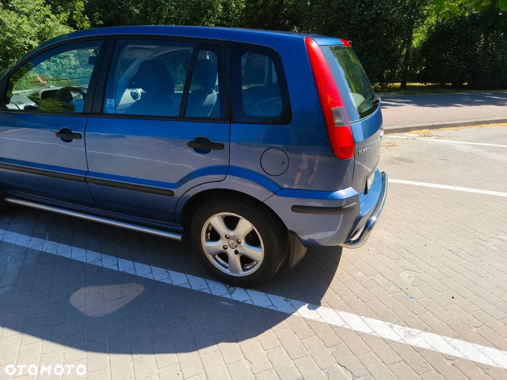 Ford Fusion 1.4 Ambiente - 8