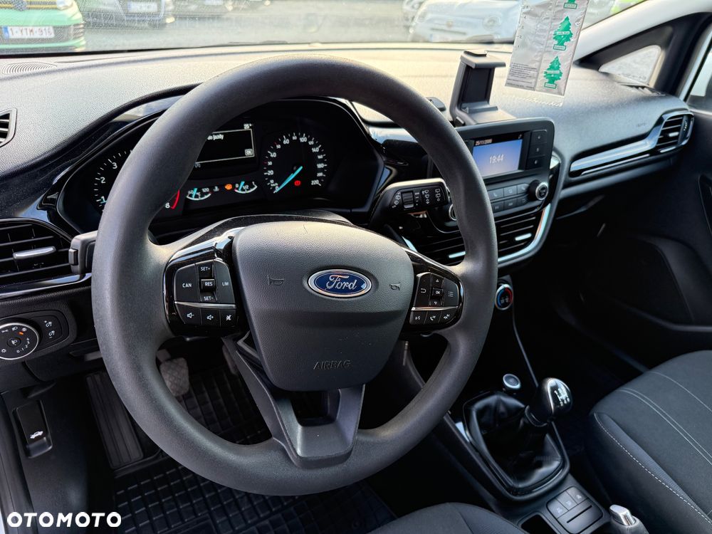 Ford Fiesta 1.1 S&S TREND - 11
