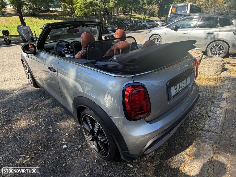MINI Cabrio Cooper S Premium Extra Essential Auto - 34