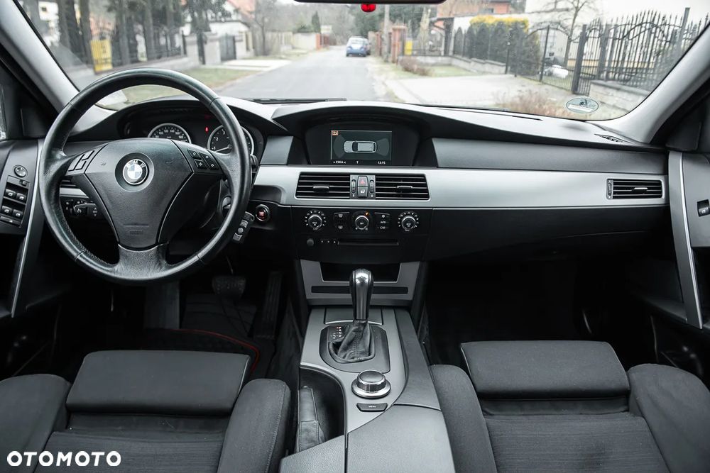 BMW Seria 5 525i - 6