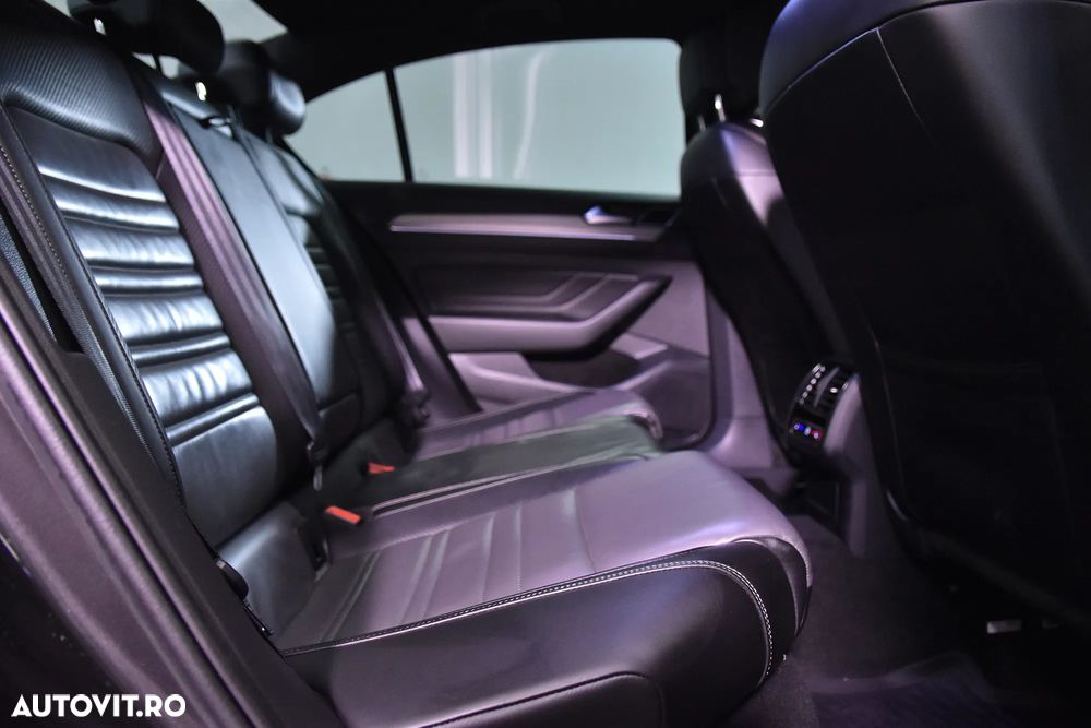 Volkswagen Passat - 13