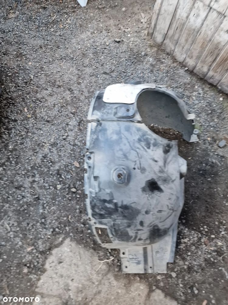Nadkole  prawy przód  Renault  Arkana 638404531R - 1