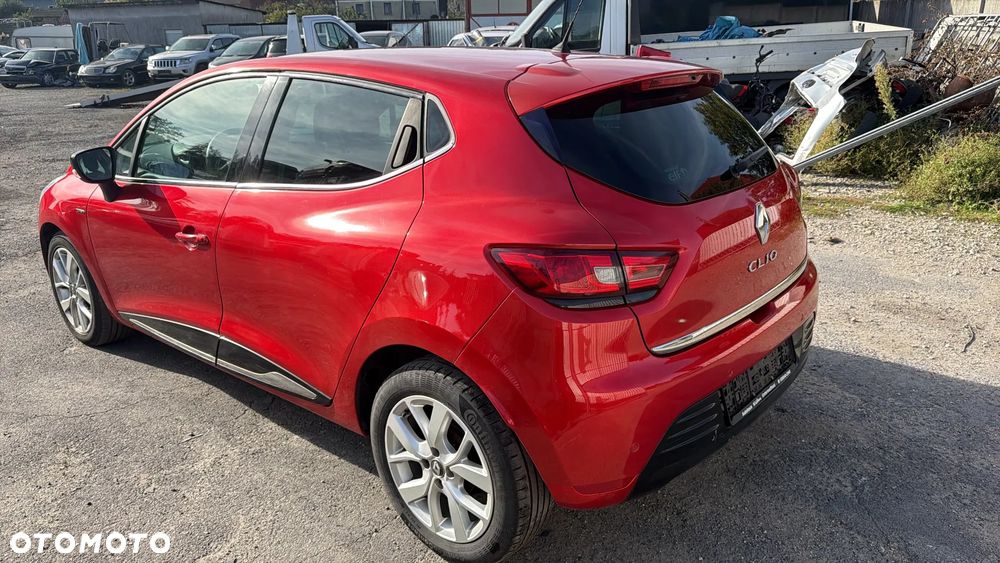 Renault Clio - 9