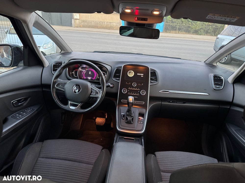 Renault Grand Scenic - 14