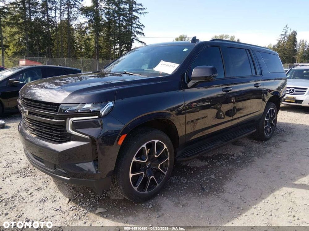 Chevrolet Suburban - 3