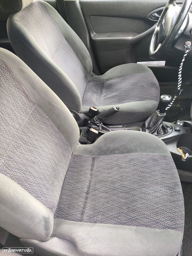 Ford Focus 1.4 Ambiente - 7