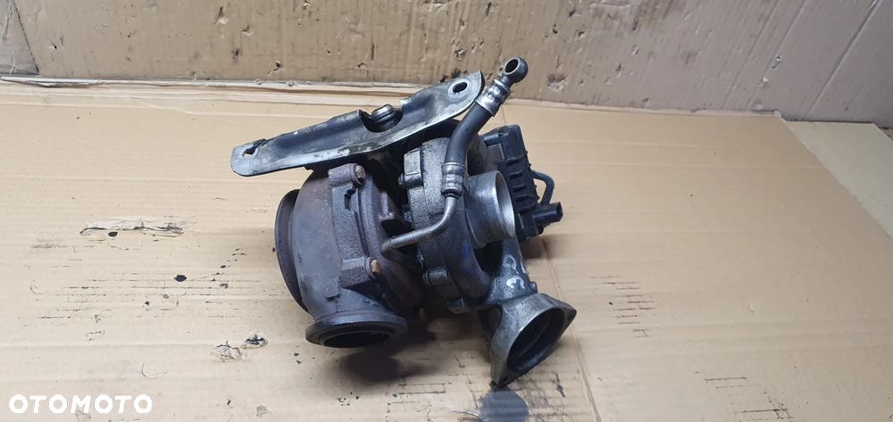 Turbina turbosprężarka turbo nastawnik BMW 3 E91 E90 3.0D 7796311 - 1