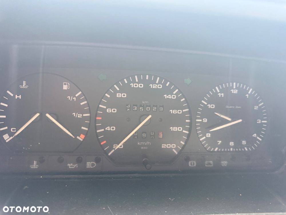 Volkswagen Transporter - 5