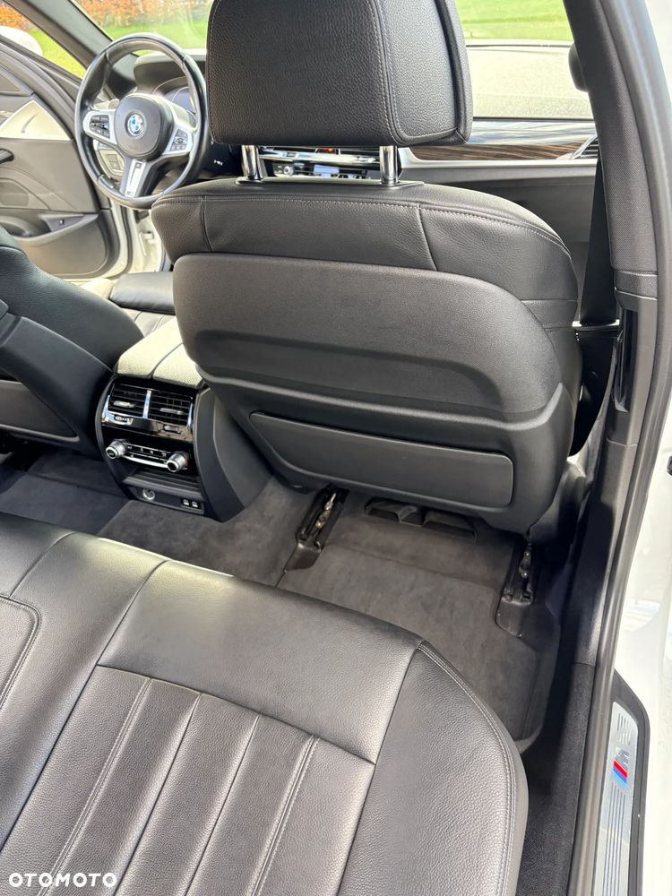 BMW Seria 5 520d xDrive MHEV M Sport sport - 26