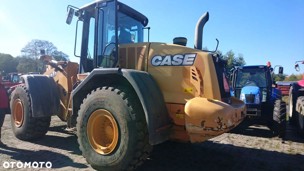 Case 921 F - 9