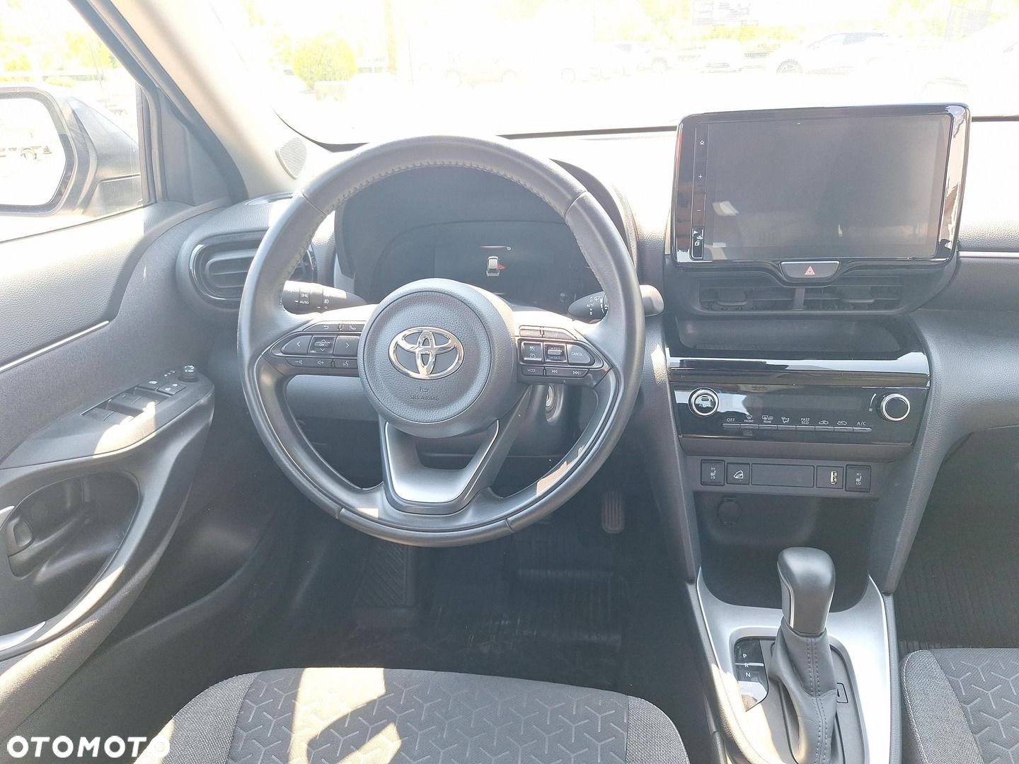 Toyota Yaris Cross - 12