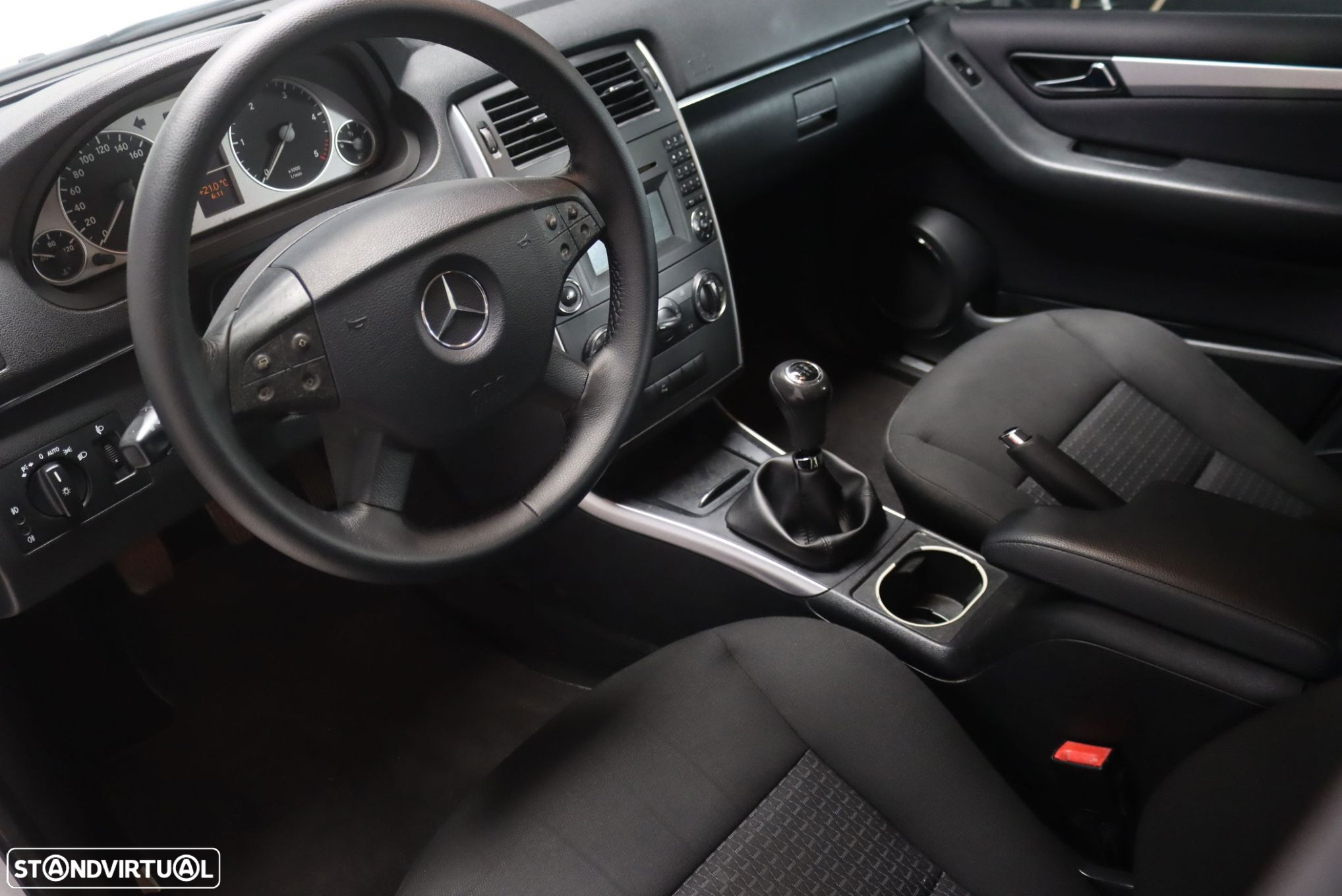 Mercedes-Benz B 180 CDi - 11