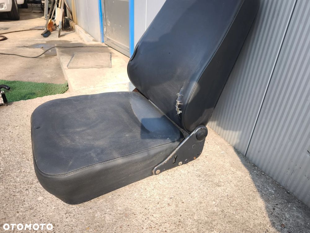 Fotel prawy Mercedes G-klasa w460 w461 Wolf Puch - 5
