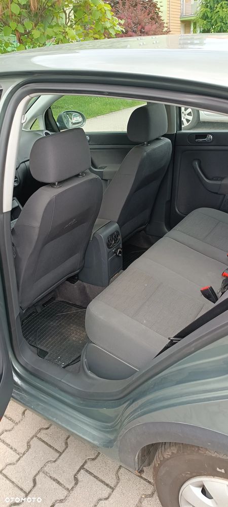 Volkswagen Golf Plus 1.6 FSI Comfortline - 7