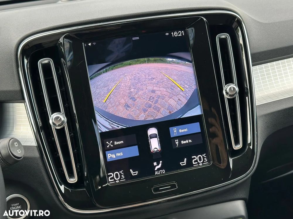 Volvo XC 40 B4 B AWD Geartronic Momentum Pro - 22