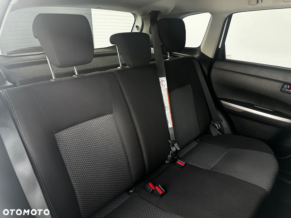Suzuki Vitara 1.4 Boosterjet Hybrid Automatik Comfort - 19