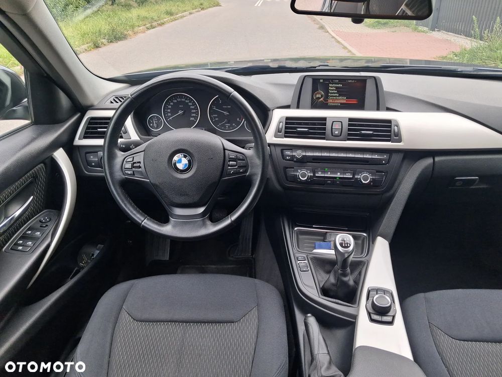 BMW Seria 3 318d DPF - 18