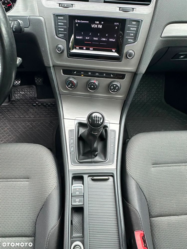 Volkswagen Golf 1.6 TDI 4Motion BlueMotion Technology Comfortline - 21