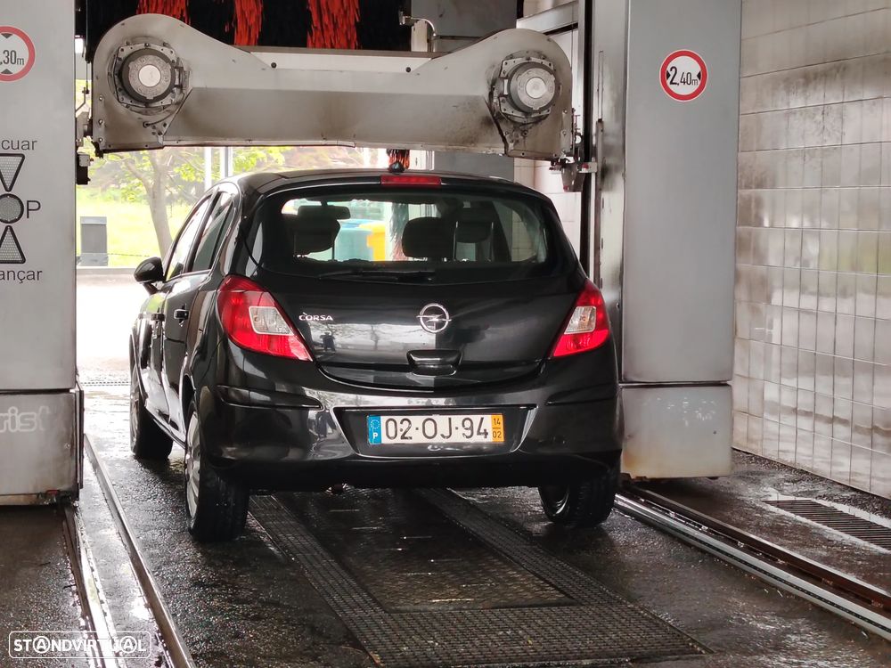 Opel Corsa 1.2 Enjoy FlexFuel - 1