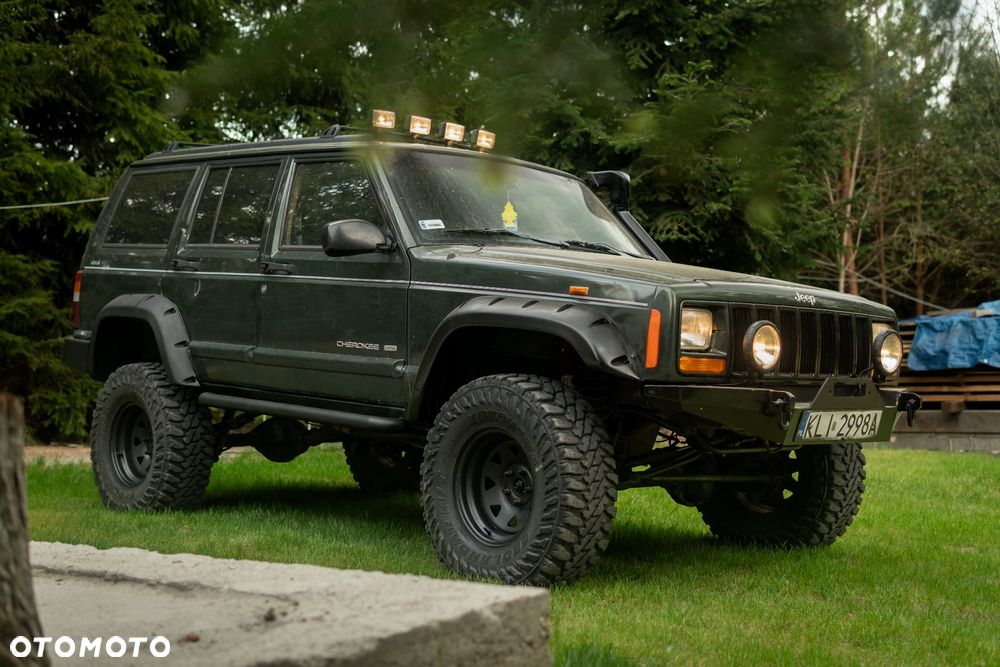 Jeep Cherokee 4.0 Limited - 17
