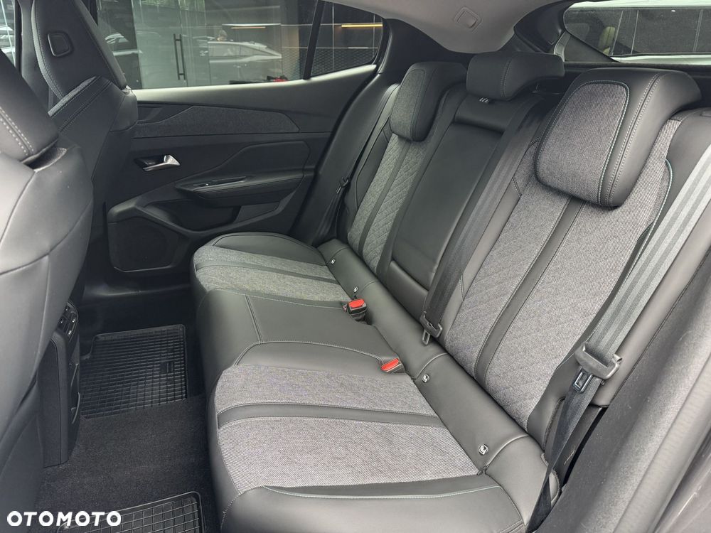 Peugeot 408 1.2 PureTech Allure Pack S&S EAT8 - 15