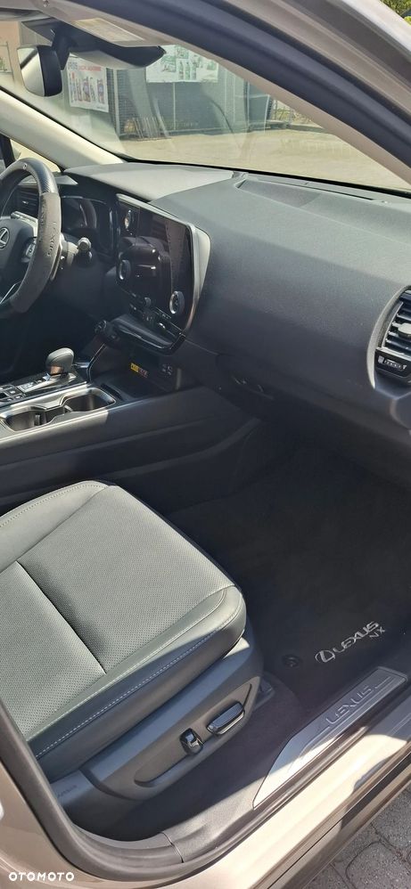 Lexus NX - 7