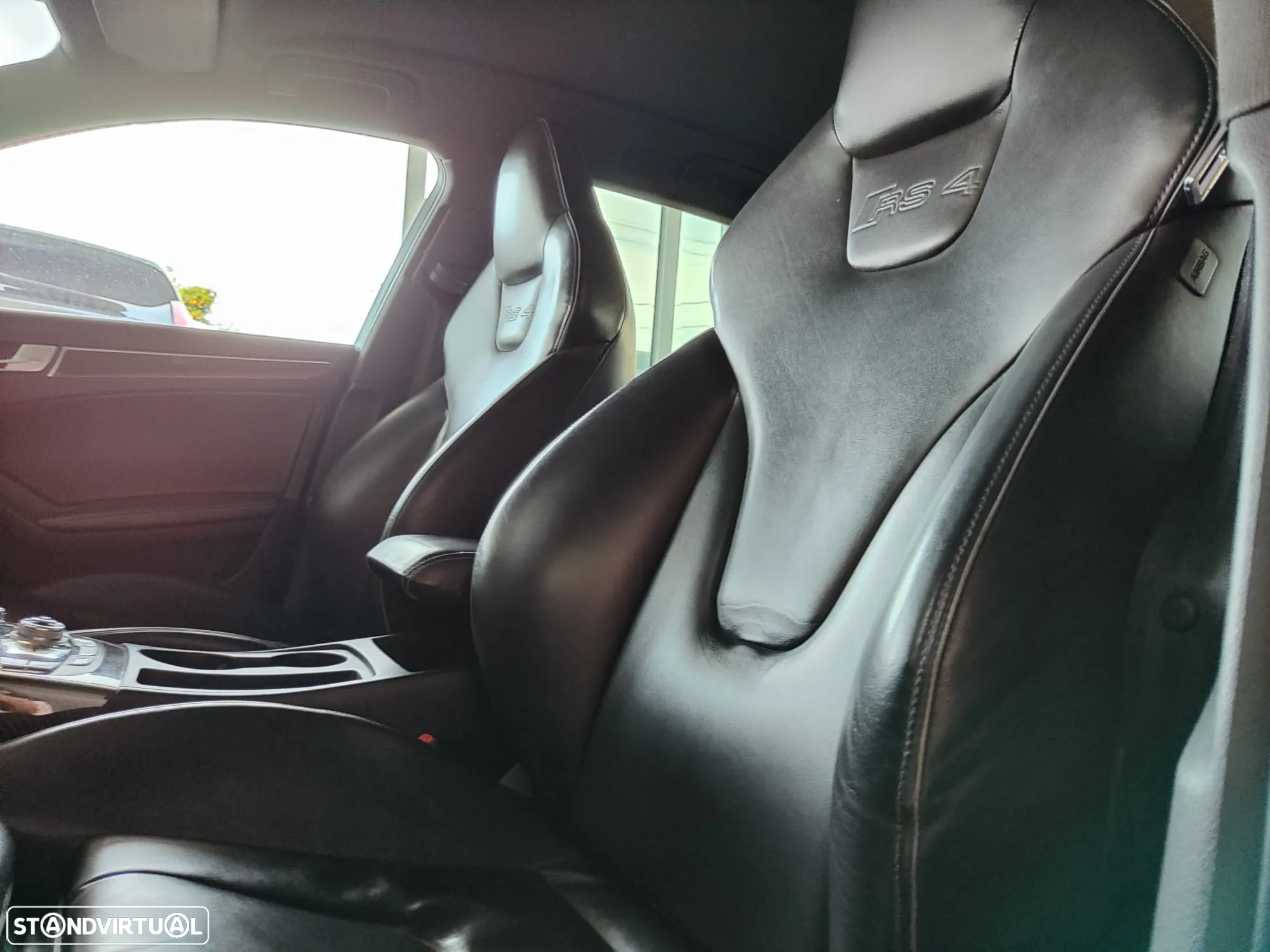 Audi RS4 Avant 4.2 FSi quattro S tronic - 26