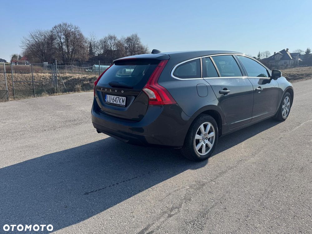 Volvo V60 D3 Geartronic Momentum - 4