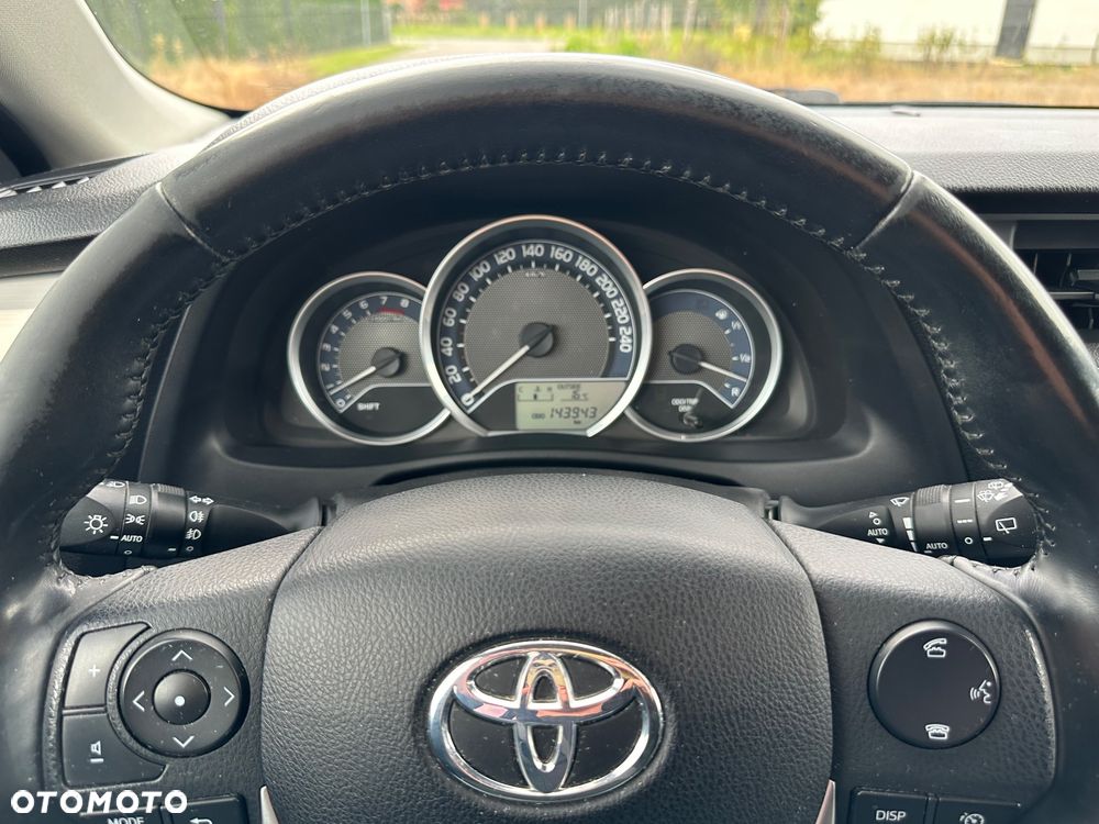 Toyota Auris 1.6 Premium - 35