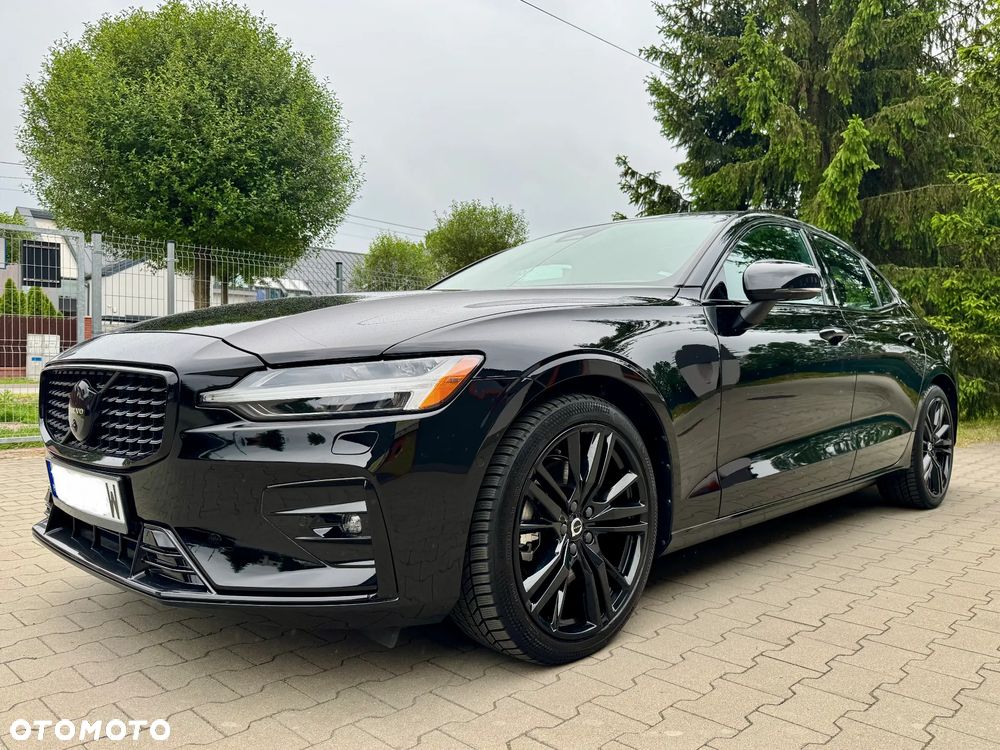 Volvo S60 B5 B AWD Plus Dark - 1