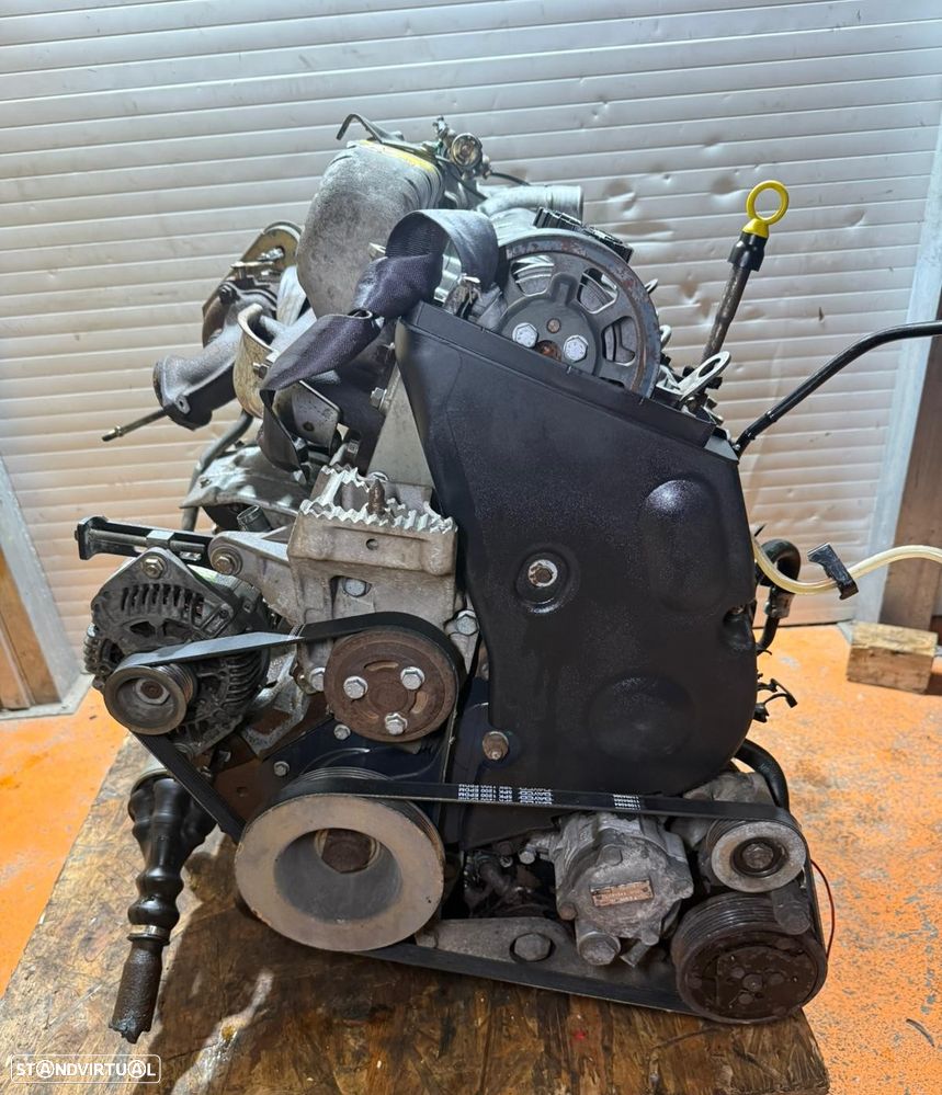 Motor Renault Master II 2.8 DTI Sofim Ref: S9W702 - 2