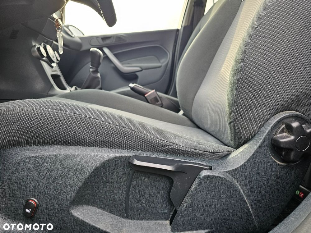 Ford Fiesta 1.25 Trend - 16