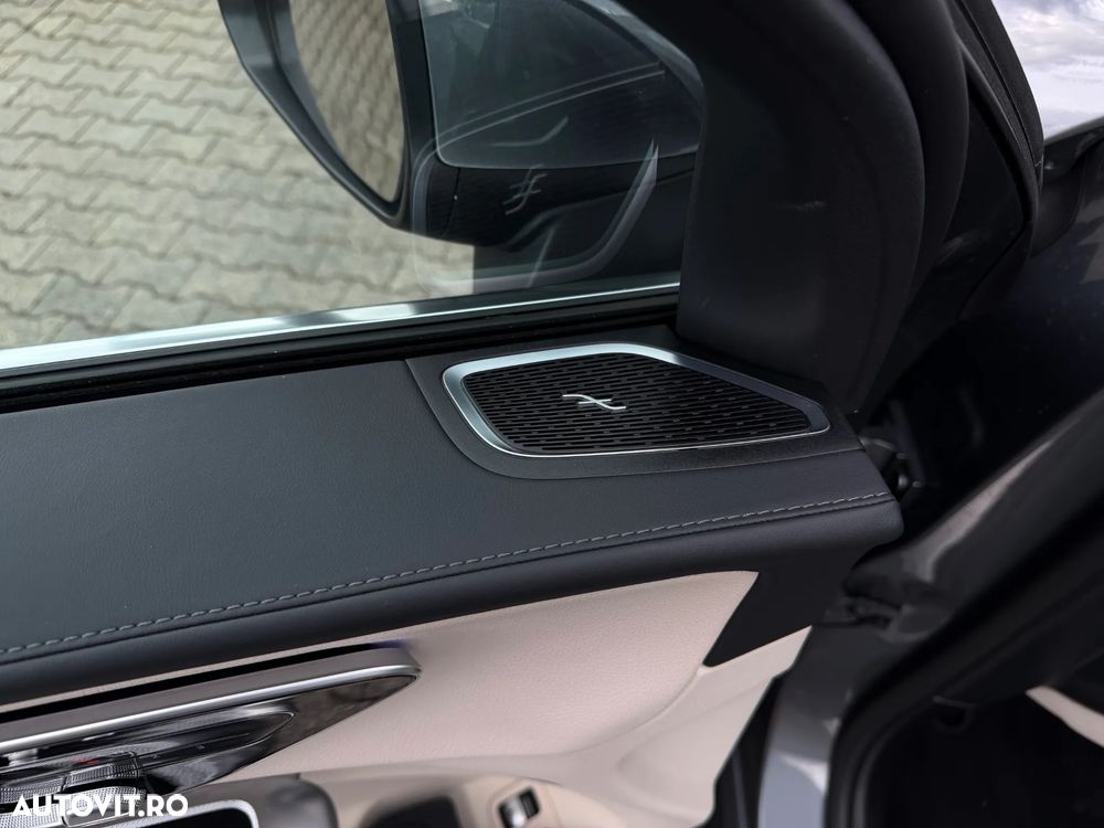 Mercedes-Benz GLC 300 e 4Matic 9G-TRONIC Avantgarde Advanced - 26