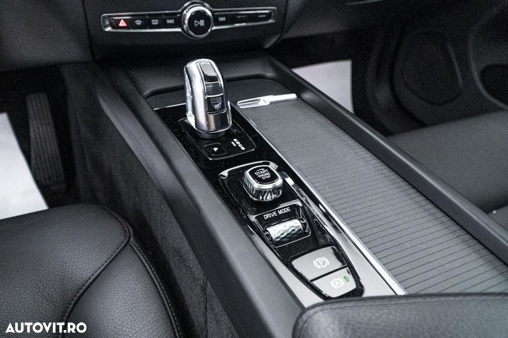 Volvo XC 60 Recharge T8 Twin Engine eAWD Inscription - 30