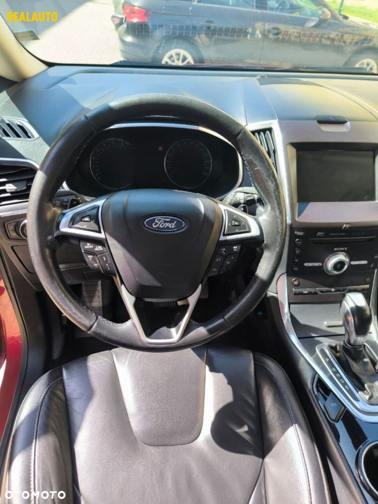 Ford S-Max 2.0 TDCi 4WD Titanium PowerShift - 24