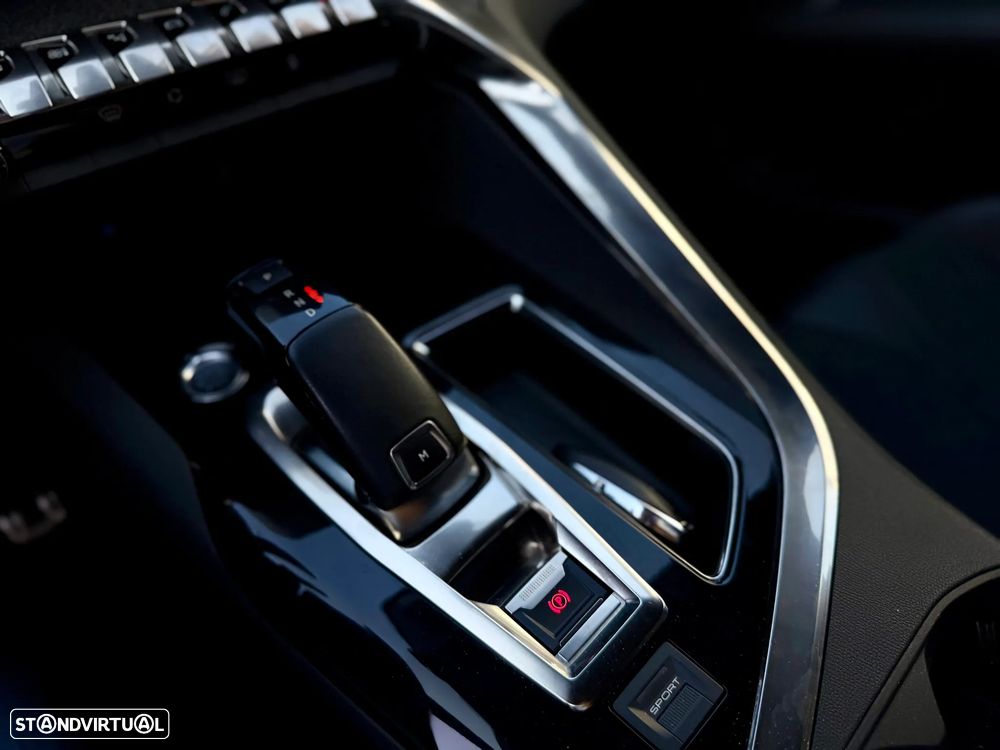 Peugeot 3008 1.2 PureTech GT Line EAT6 - 24