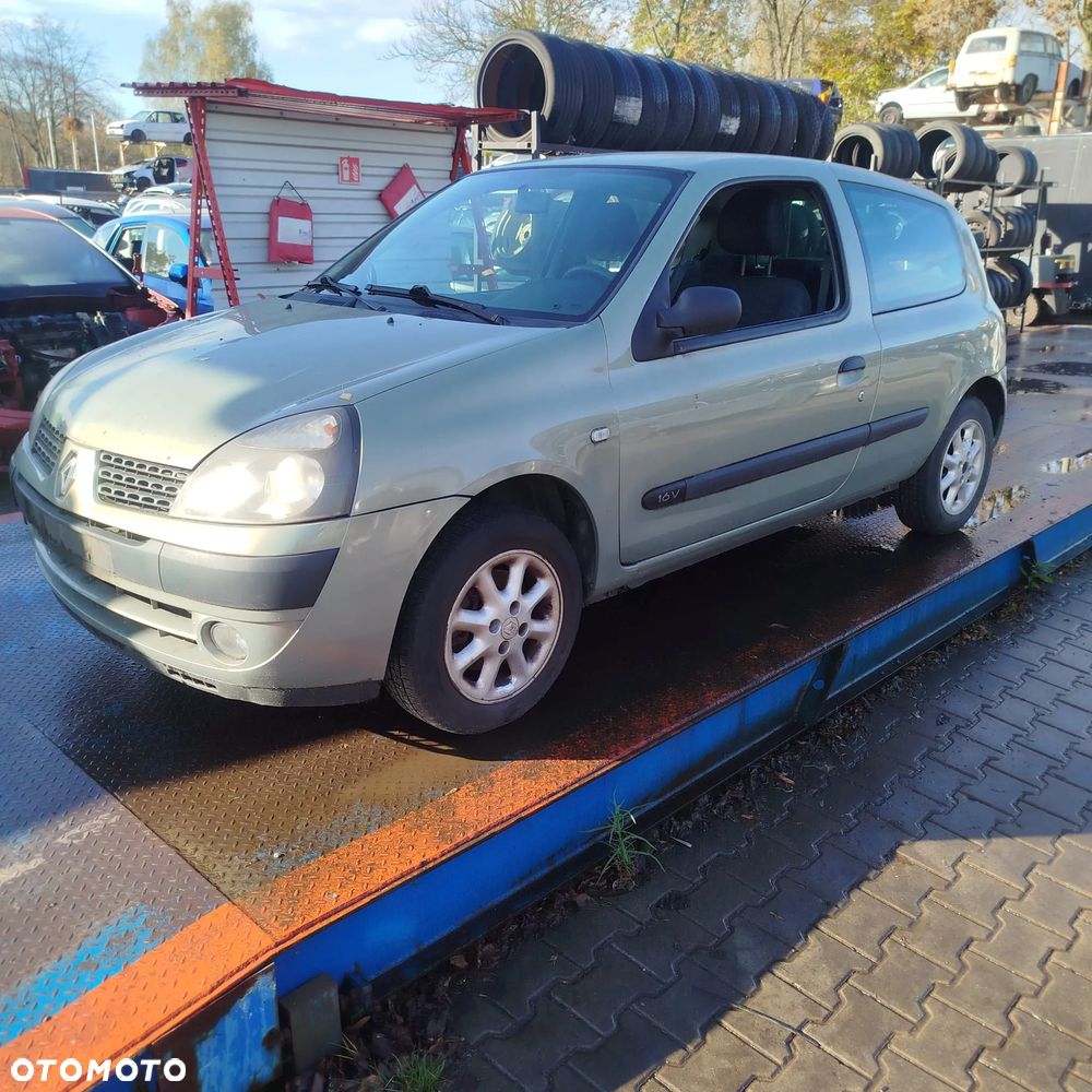 Renault Clio 2 na części. - 3