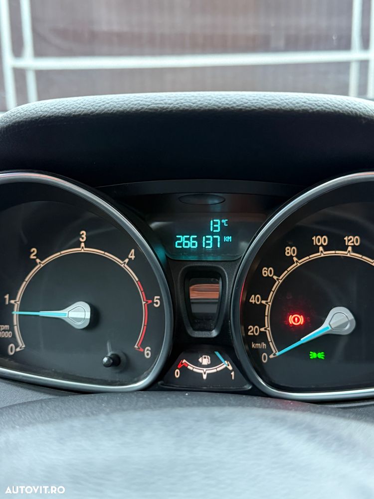 Ford B-Max - 31