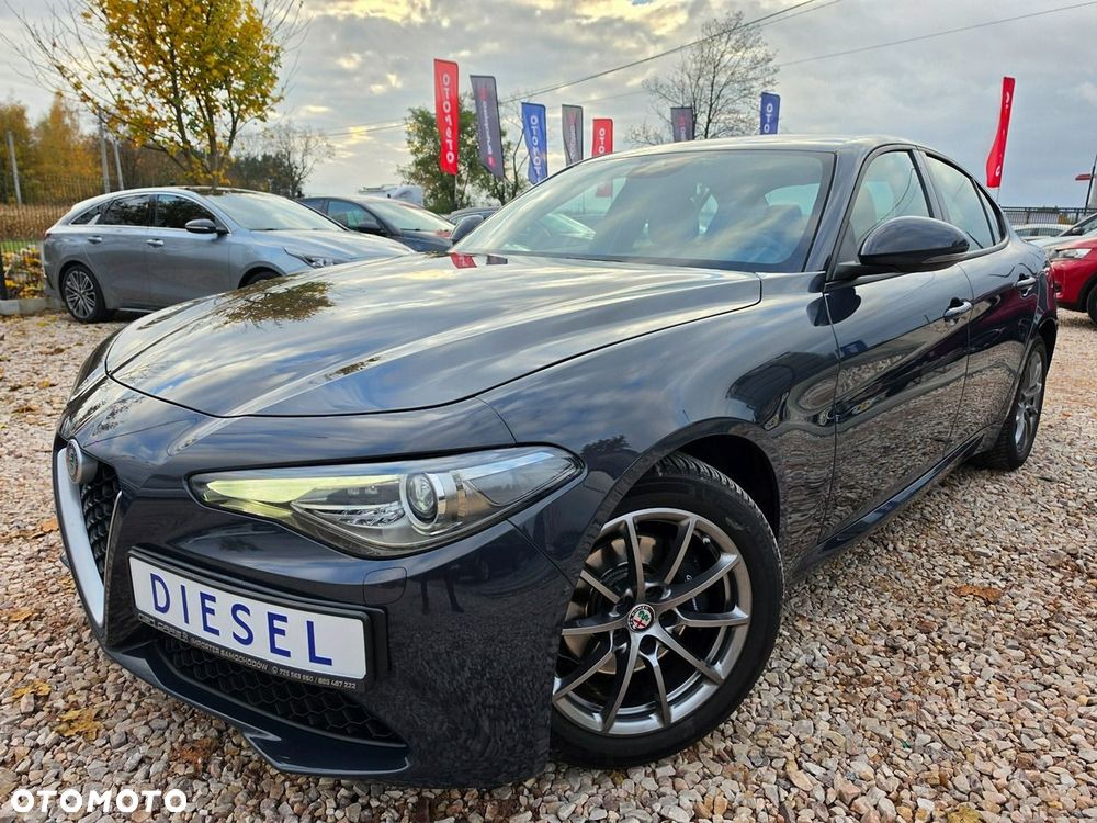 Alfa Romeo Giulia - 19
