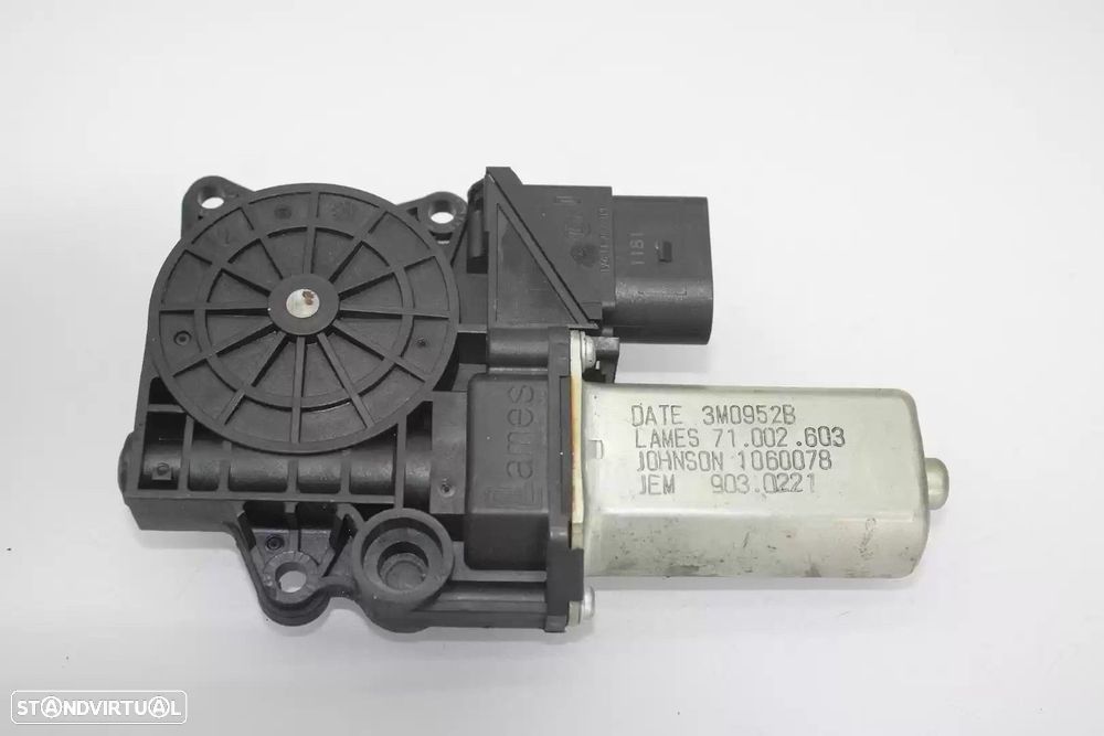MOTOR ELEVADOR DE VIDRO TRASEIRO DIREITO BMW 1 2011 -1060078 - 2