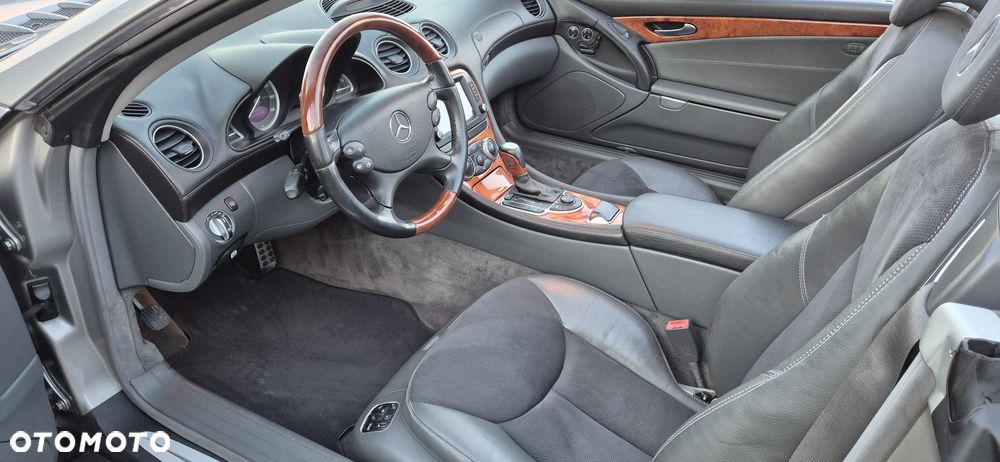 Mercedes-Benz SL - 13