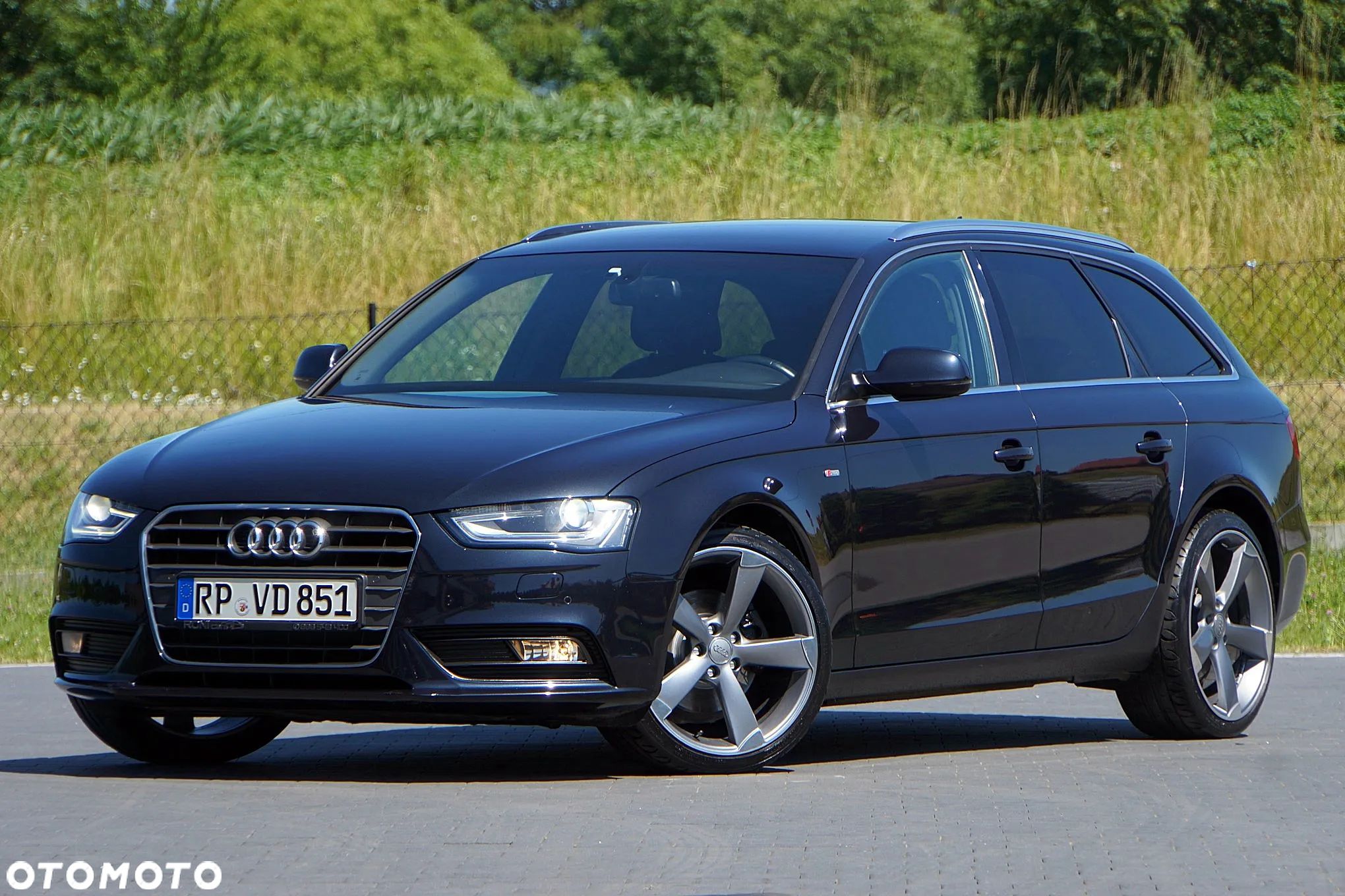 Audi A4 Avant 2.0 TDI ultra sport - 1