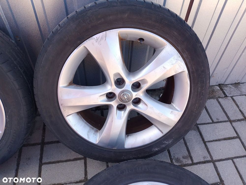 Koła Aluminiowe Alufelgi 17" Opel Astra J K 5x105 215/50/17 Opony letnie Vredestein 5mm Komplet - 4