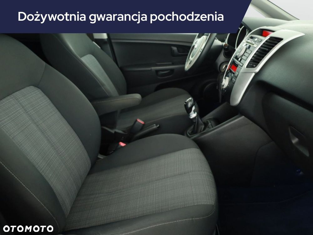Kia Venga - 9